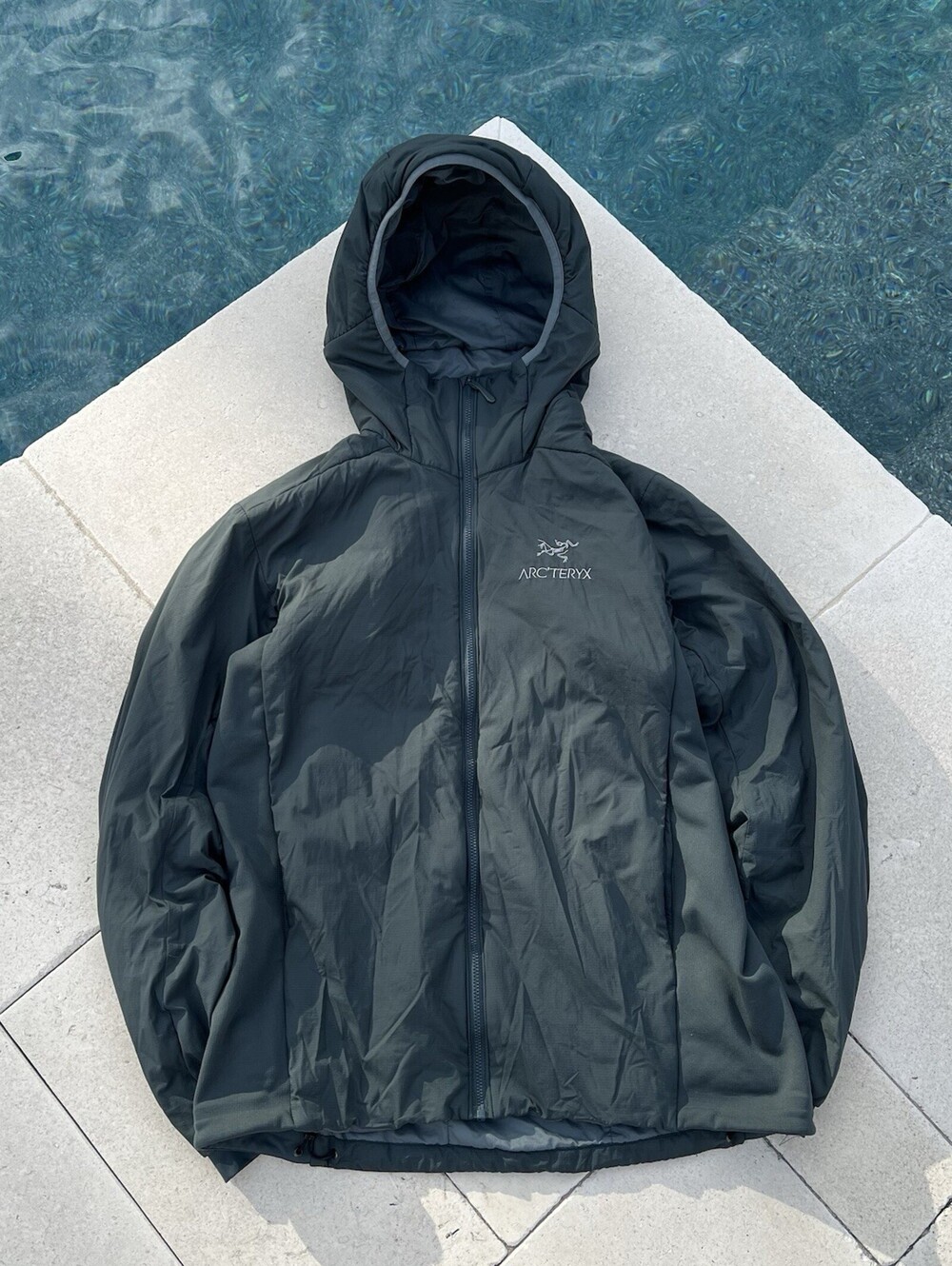 Arc'teryx Men's Atom LT Hoody Jacket Wolf Grey Size Small 2020 Insulated Rare